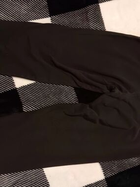PINK Victoria's Secret Black Yoga Leggings Capris